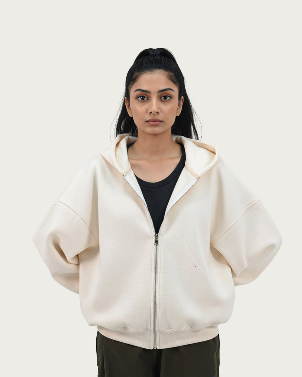 Studio Cut Zipper in Cloud Dancer