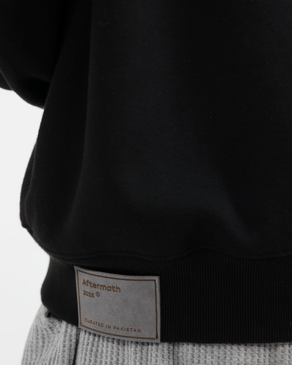 Studio Cut Zipper in Coal Dust